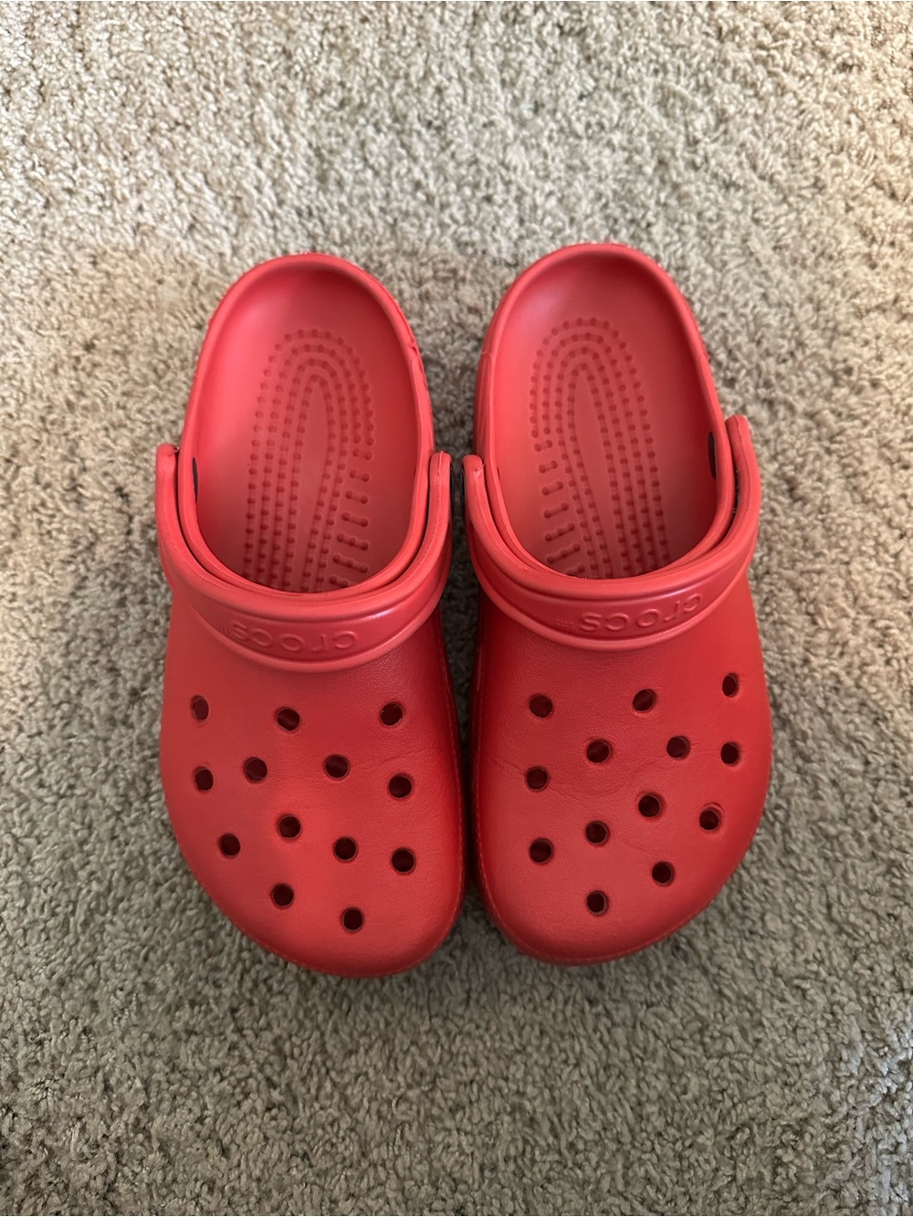 Crocs Classic Clogs Red Slip On Shoes Women’s 7 Men’s 5